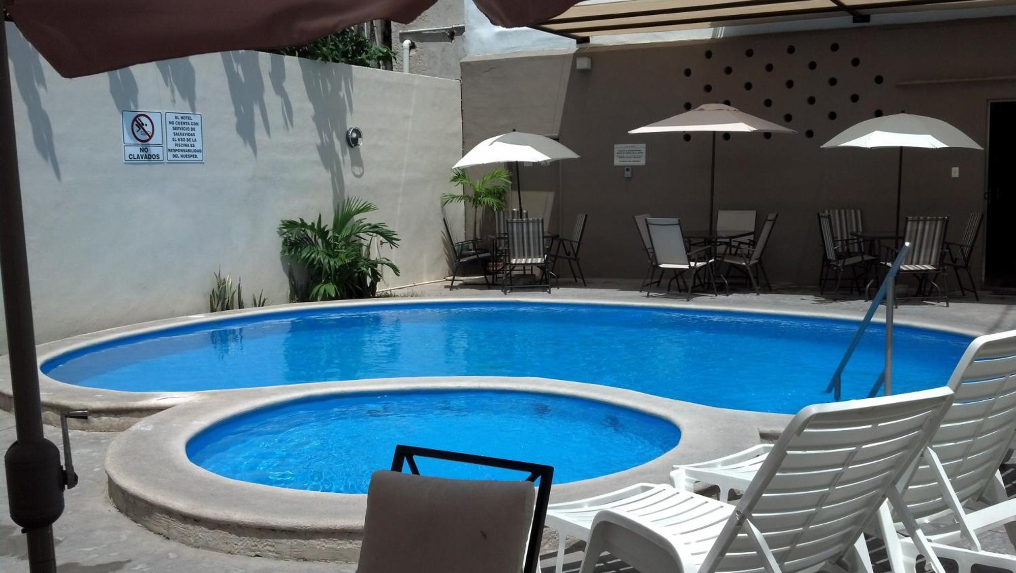 Hotel & Suites Domani Progreso  Chambre photo