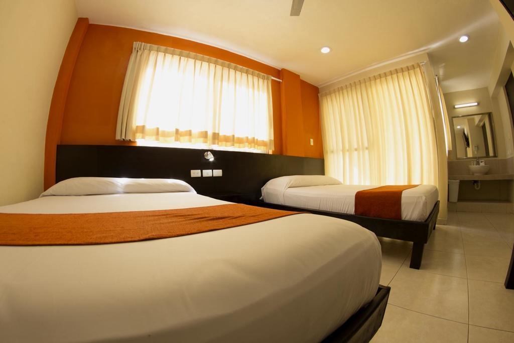 Hotel & Suites Domani Progreso  Extérieur photo